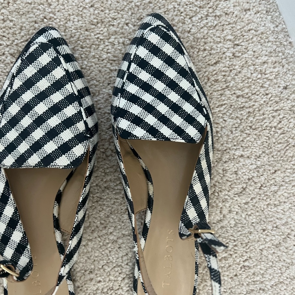 Like New - Excellent Condition Spring Summer Flat. Talbots! Size 8.5